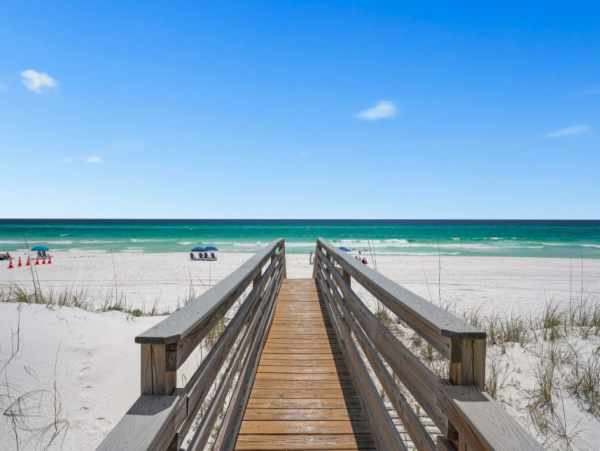 Luxurious Beach House in Destin - Private Pool & Spa